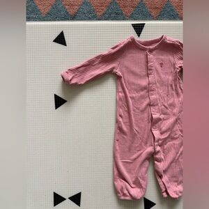 Carter's|Baby girl Soft Pink ribbed Baby jumpsuit,long sleeve,size 6 months•••